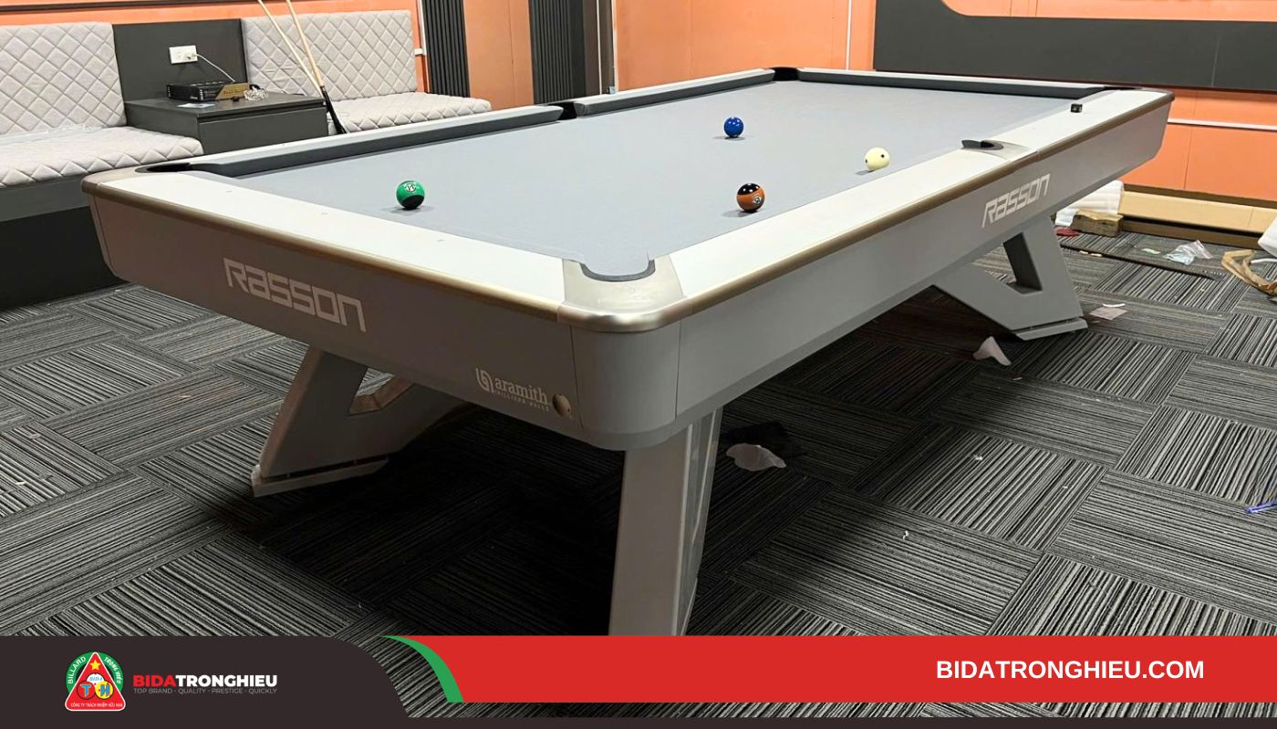 Bàn Billiard Rasson The Wolf có thiết kế hiện đại, độ bền cao, mặt bàn phẳng mịn, mang lại trải nghiệm chơi chính xác và ổn định